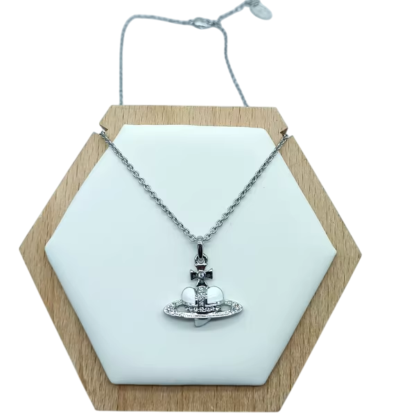 VIVIENNE HEARTWOOD WHITE PENDANT