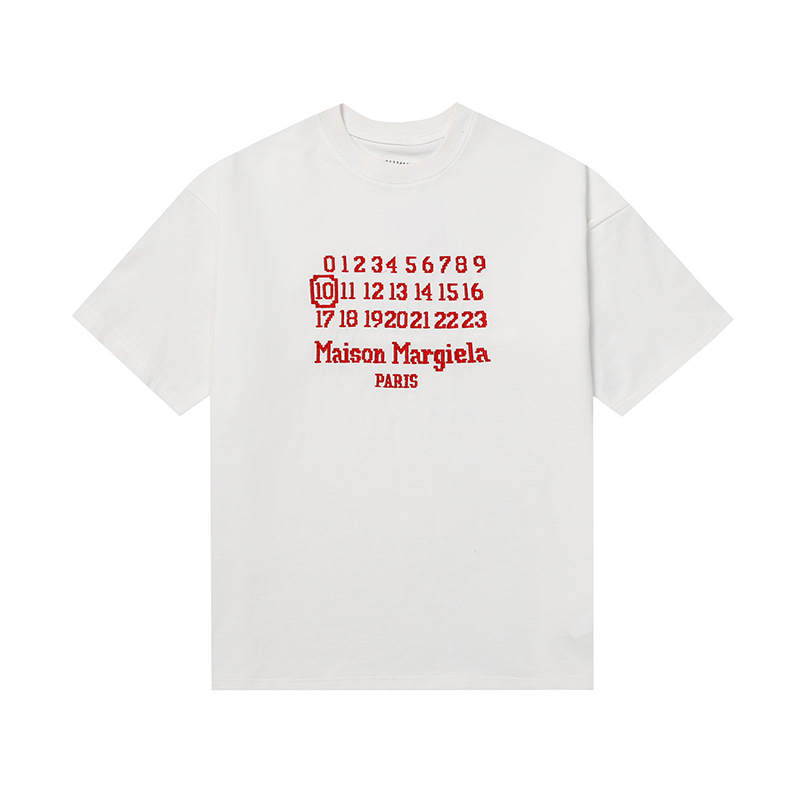 MAISON MARGIELA RED TEXT WHITE SHIRT
