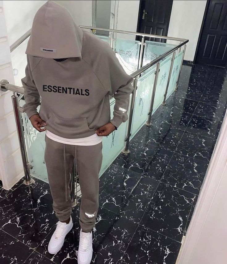 FEAR OF GOD (essentials)