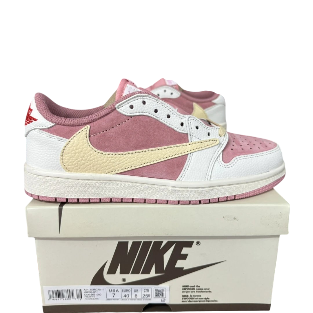 NIKE X TRAVIS SCOTT PINK