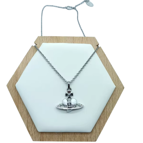 VIVIENNE HEARTWOOD WHITE PENDANT