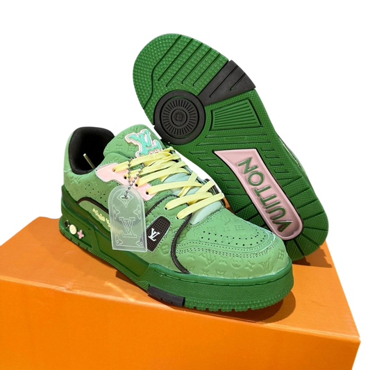 LV GREEN SNEAKERS size 42