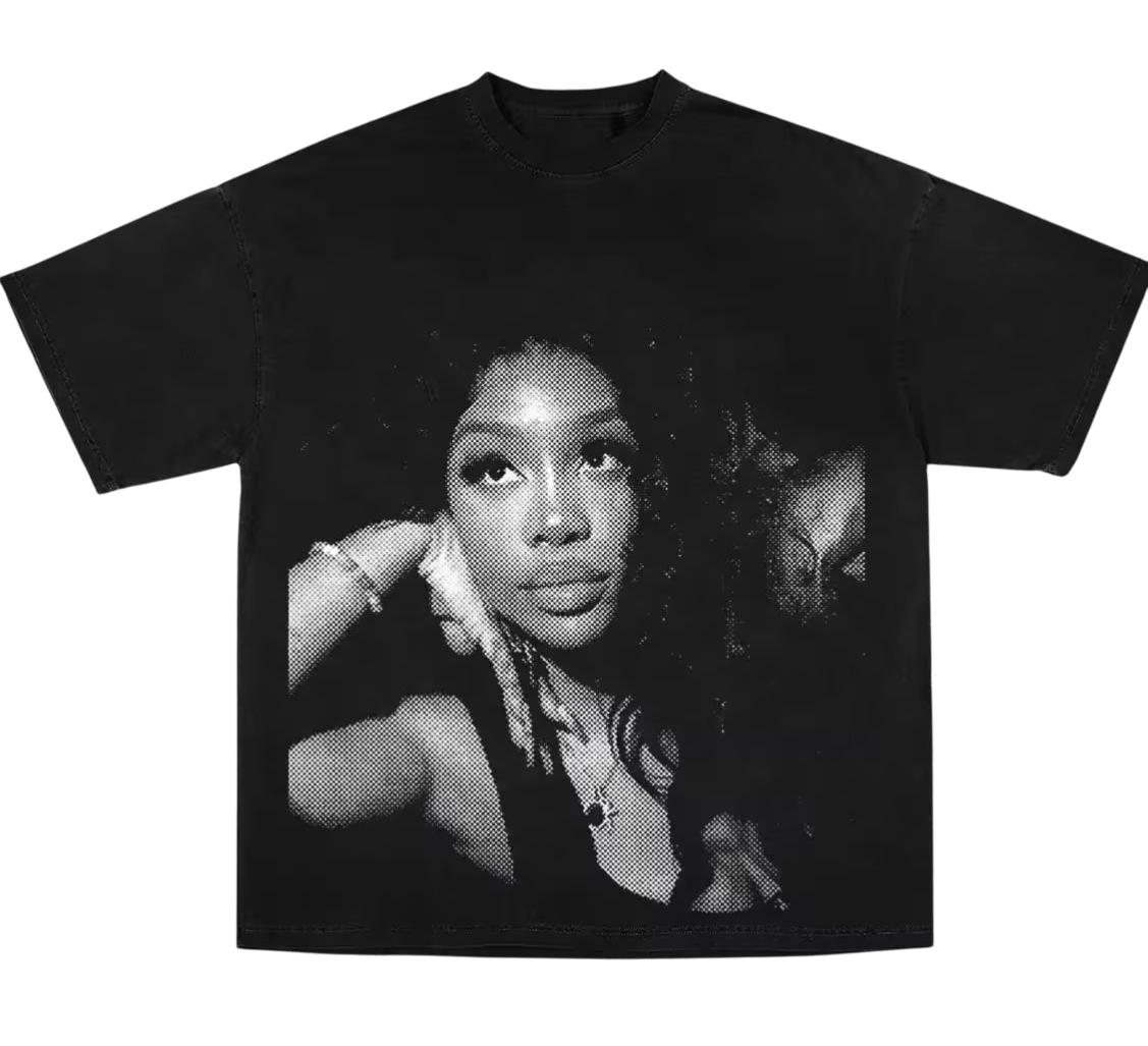 RANDOM BLACK WOMAN GRAPHIC TEE